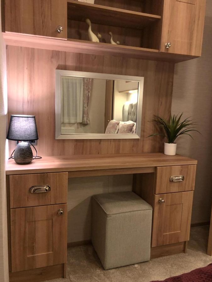 Norfolk Caravan Staycation Pet Friendly Belton with Browston Dış mekan fotoğraf
