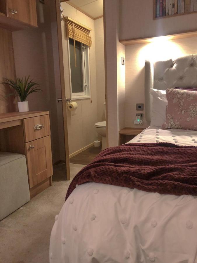 Norfolk Caravan Staycation Pet Friendly Belton with Browston Dış mekan fotoğraf