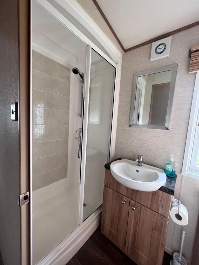 Norfolk Caravan Staycation Pet Friendly Belton with Browston Dış mekan fotoğraf