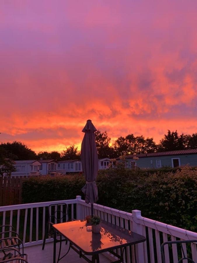 Norfolk Caravan Staycation Pet Friendly Belton with Browston Dış mekan fotoğraf
