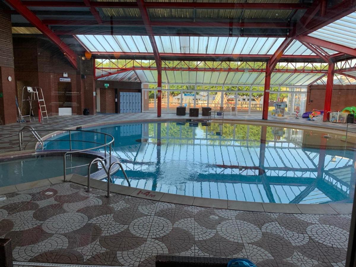 Norfolk Caravan Staycation Pet Friendly Belton with Browston Dış mekan fotoğraf
